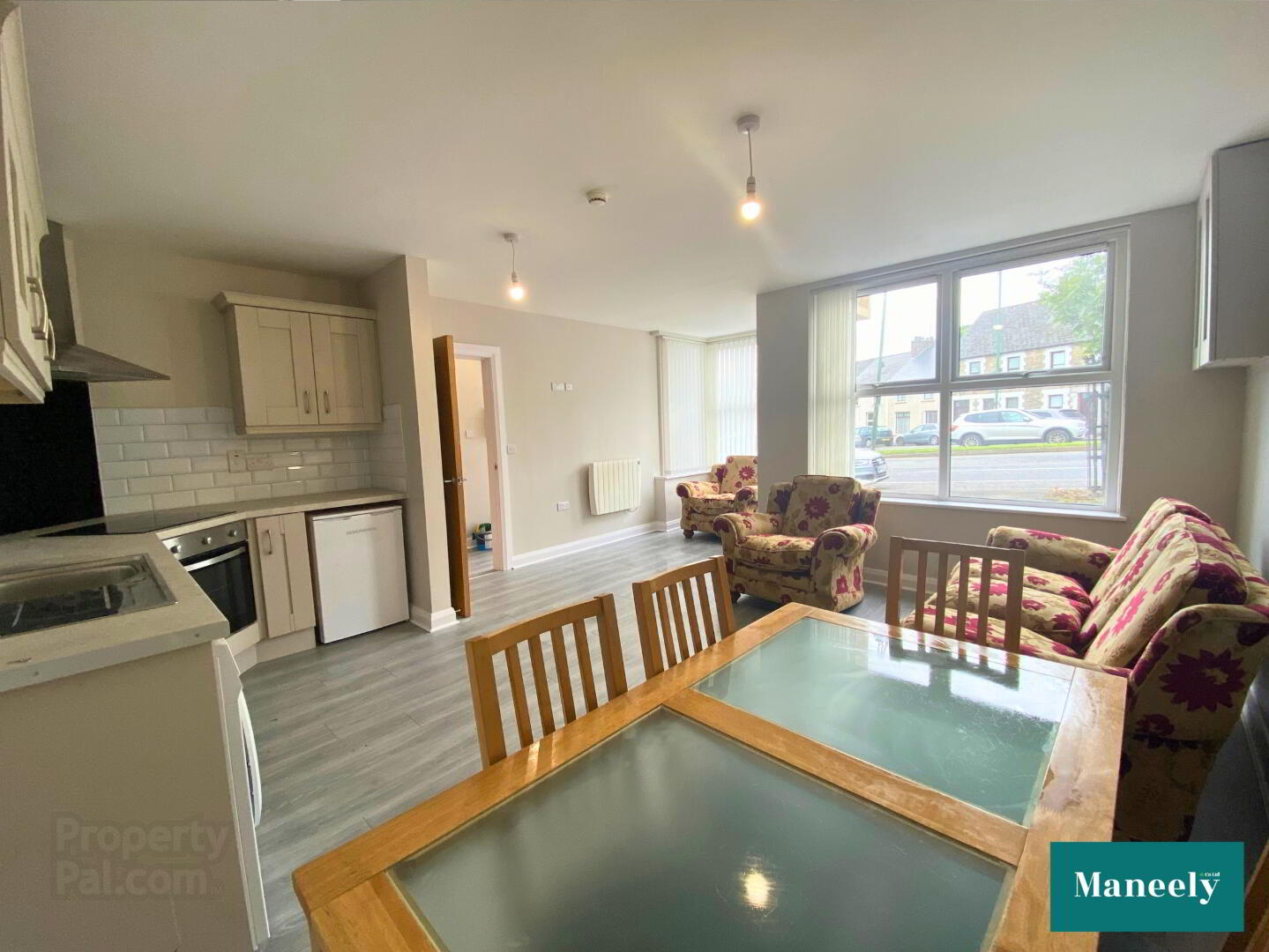 158d Moore Street 7 of 12