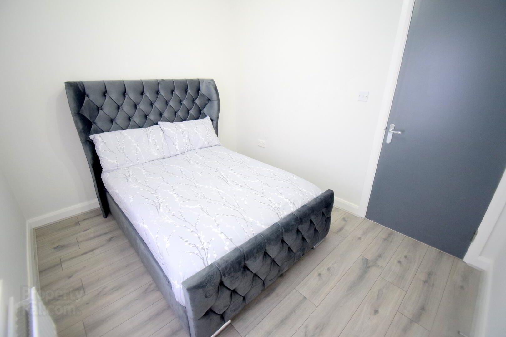 Apt 5a, Heath Lodge Square 10 of 17