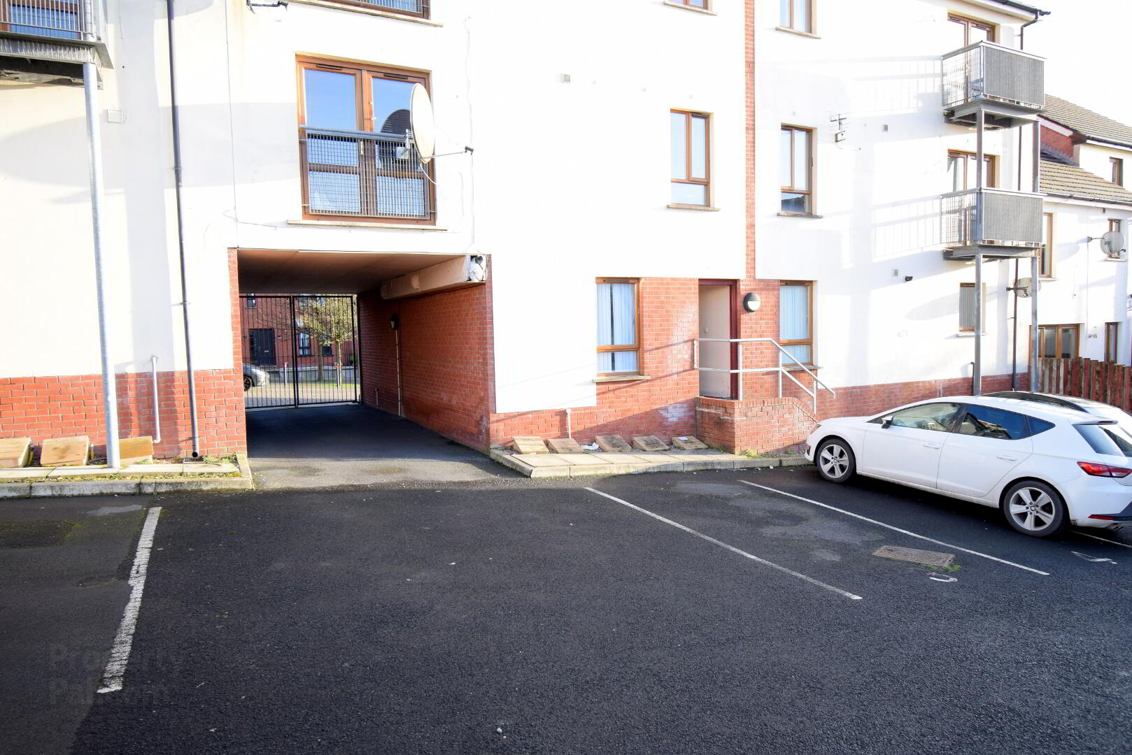 Apt 5a, Heath Lodge Square 17 of 17