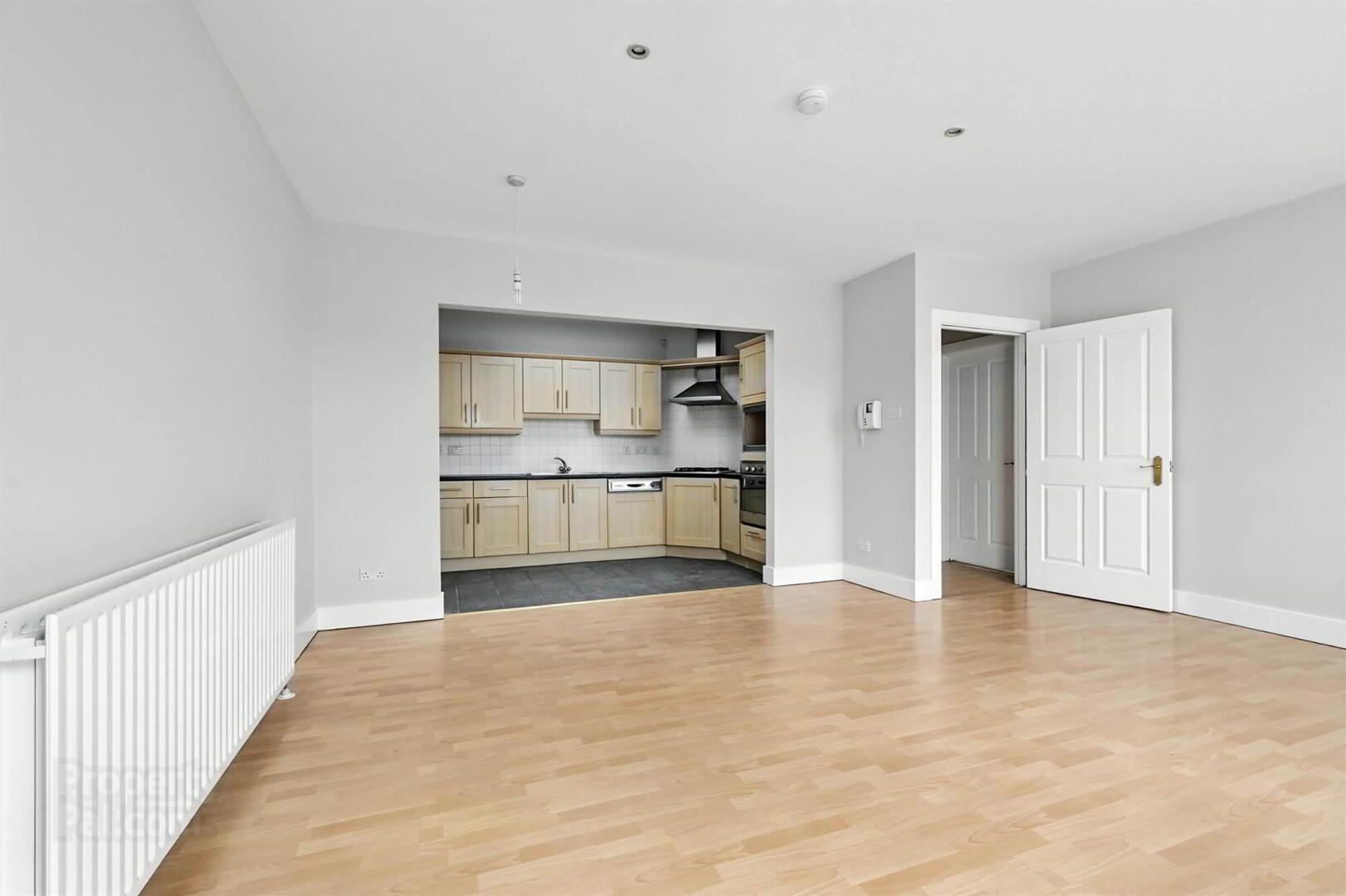 47 Lisburn Square 8 of 15