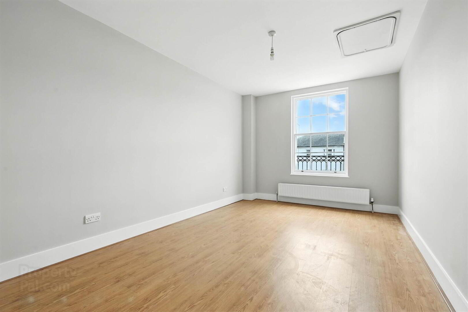 47 Lisburn Square 14 of 15