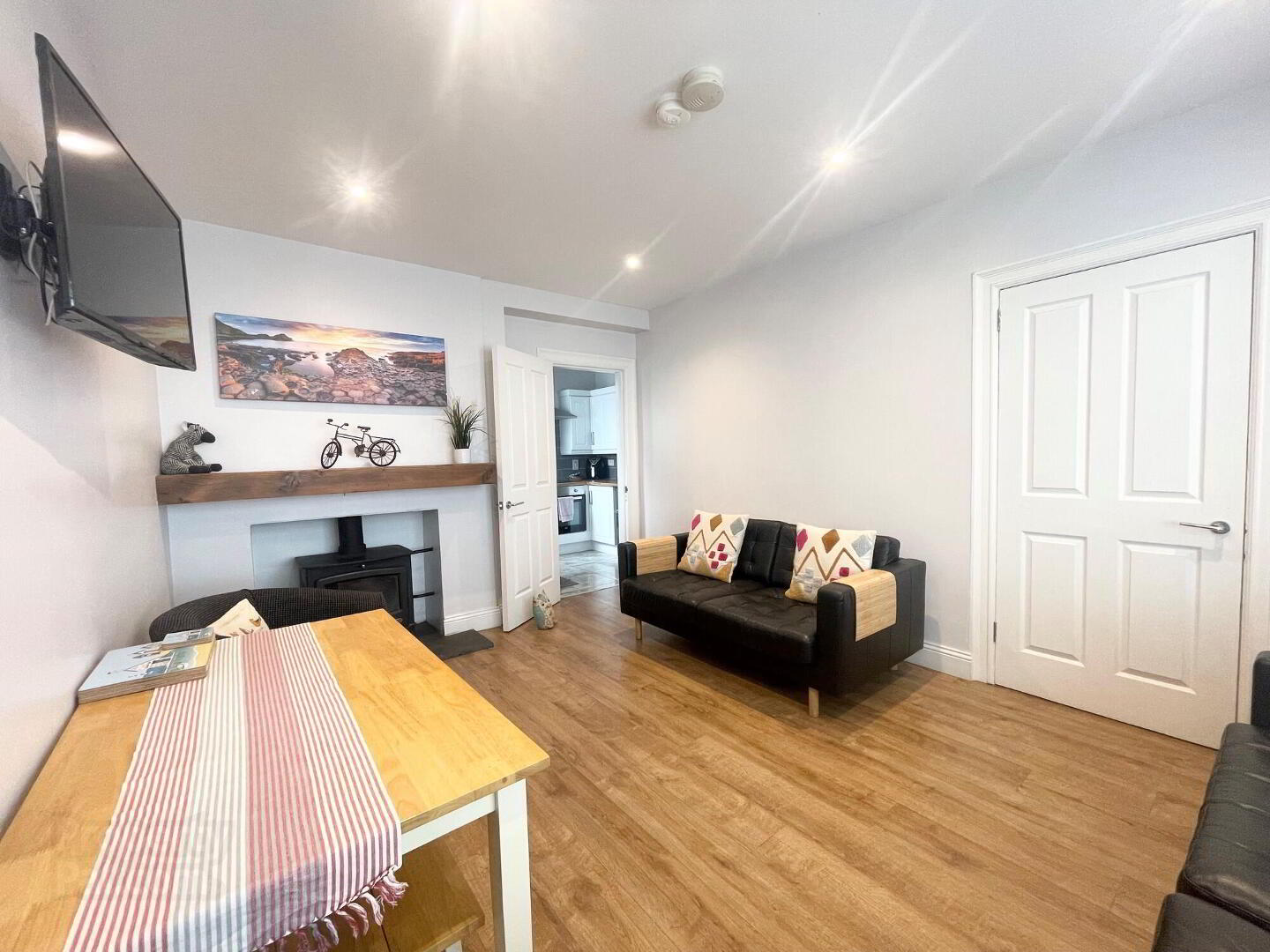 22 Eglinton Lane 6 of 22