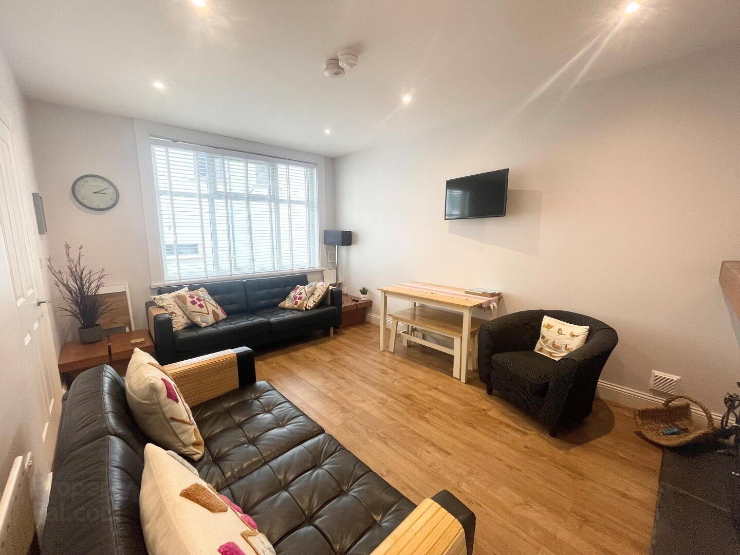 22 Eglinton Lane 5 of 22
