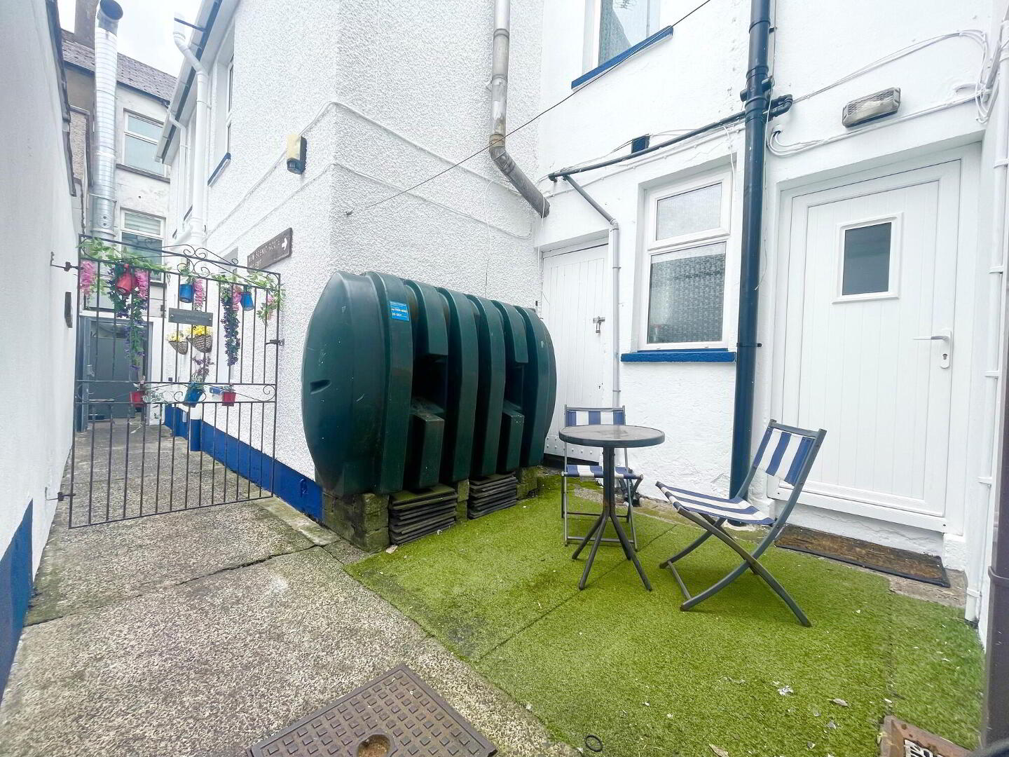 22 Eglinton Lane 18 of 22