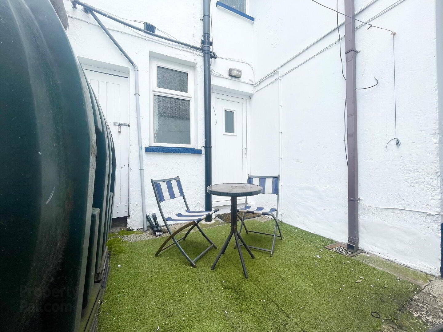 22 Eglinton Lane 19 of 22