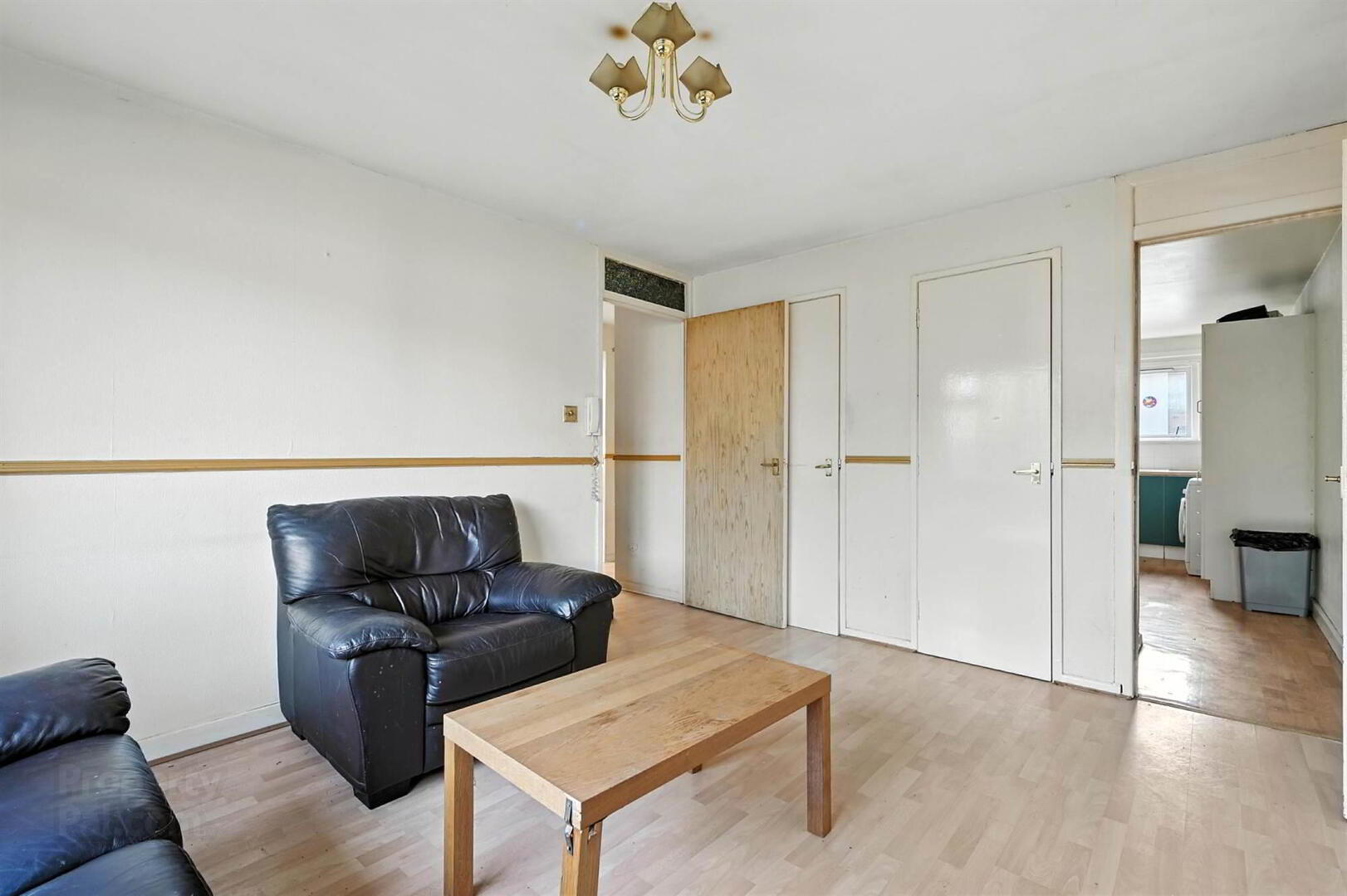 1d Rotterdam Court 7 of 11