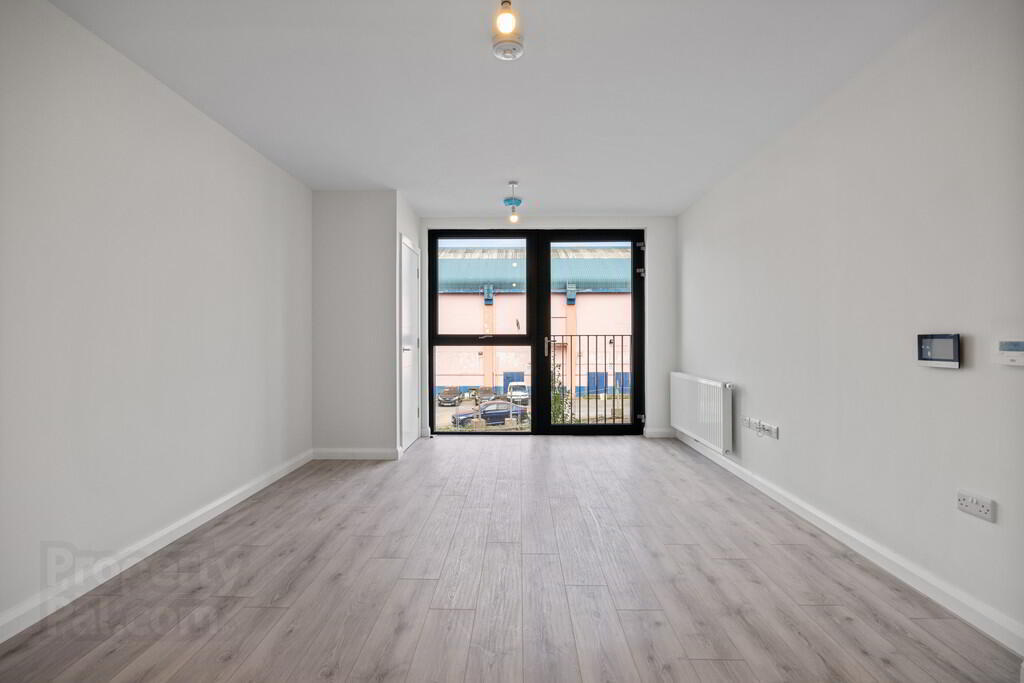 Apt 1, 1 Kings Hall Road 6 of 11