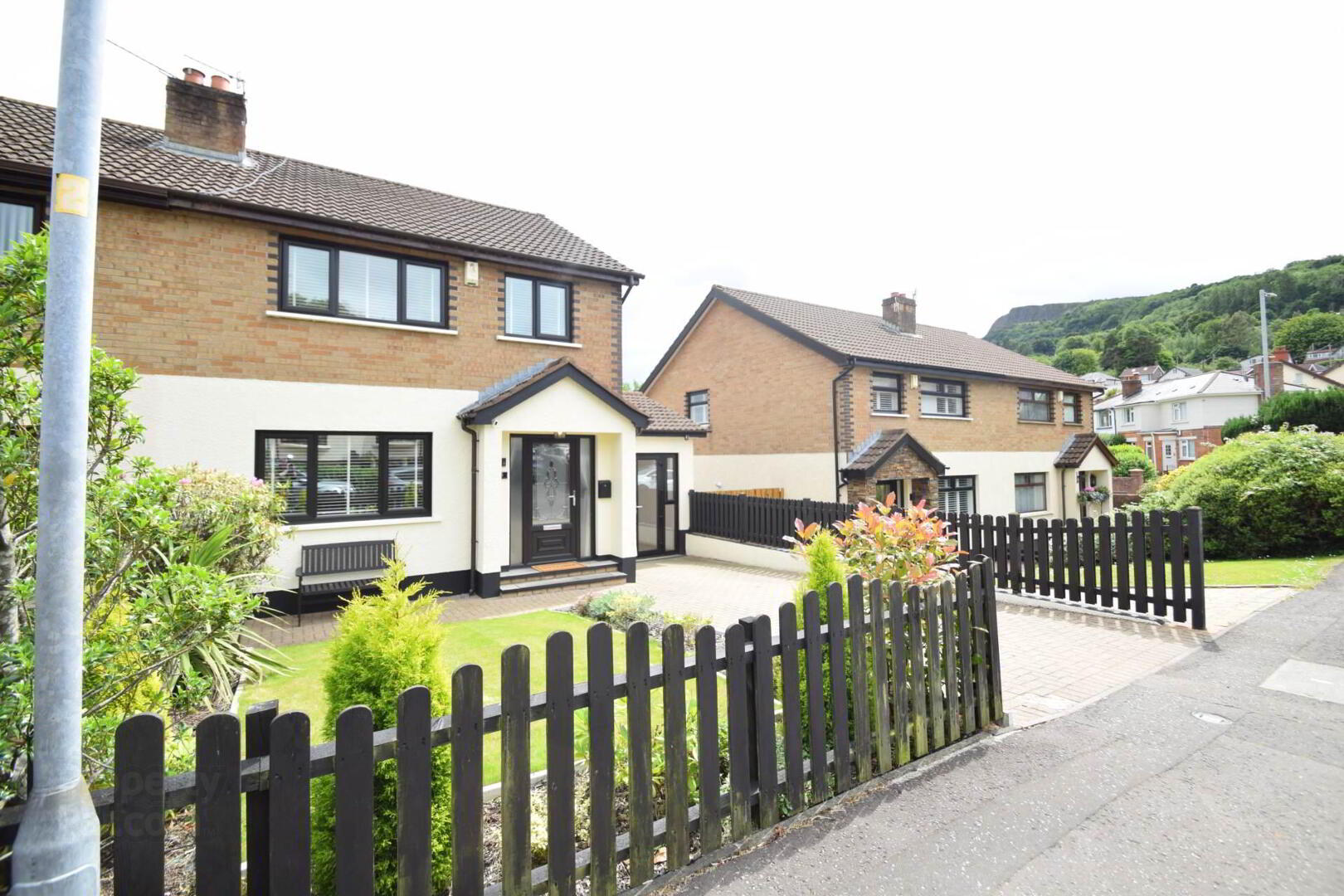 5 Whitewell Mews 2 of 27