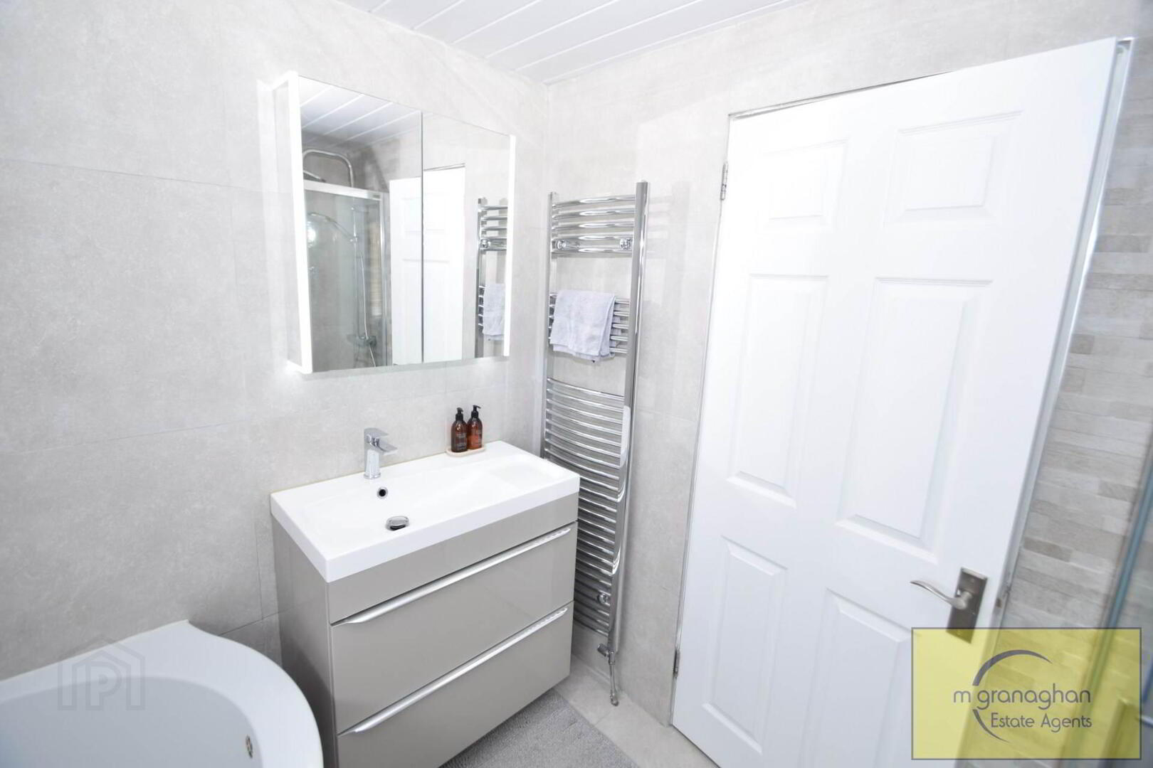 5 Whitewell Mews 21 of 32