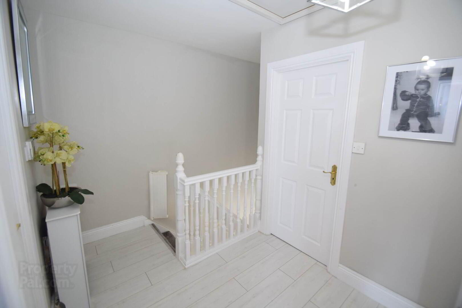 1b Fruithill Park 23 of 37