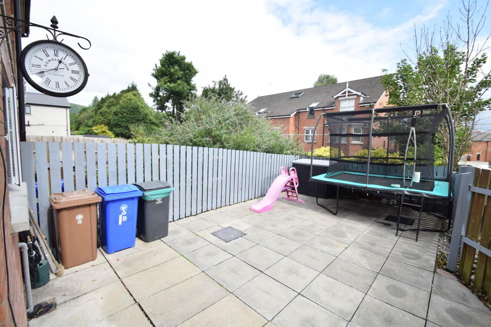 1b Fruithill Park 35 of 37