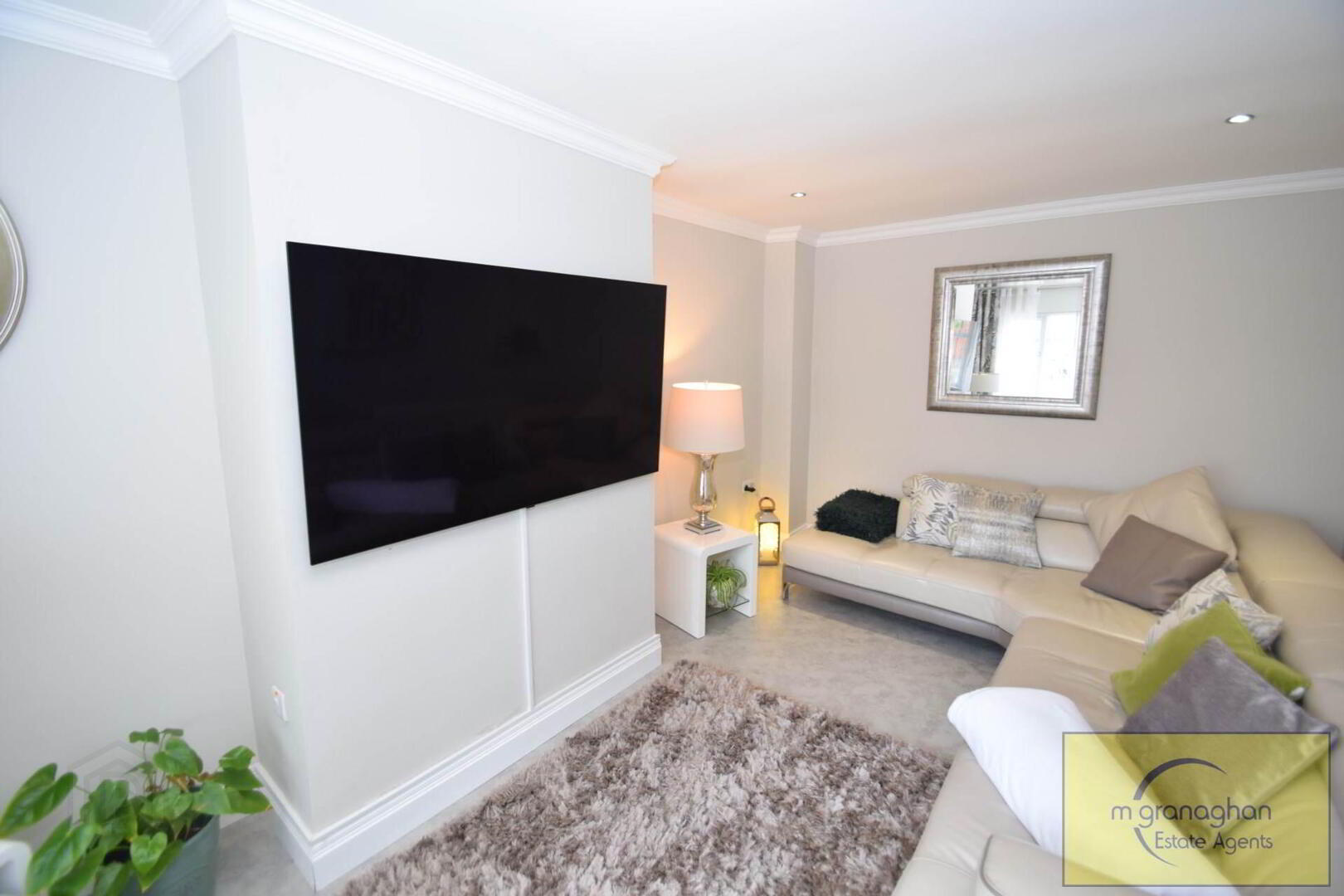 1b Fruithill Park 3 of 43