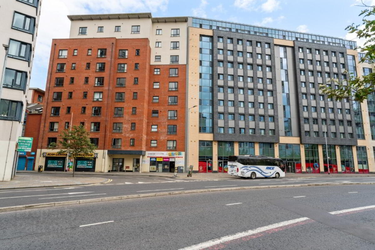 407 College Court Central 1 of 9