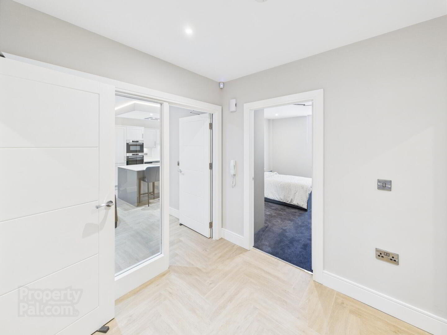 property description image