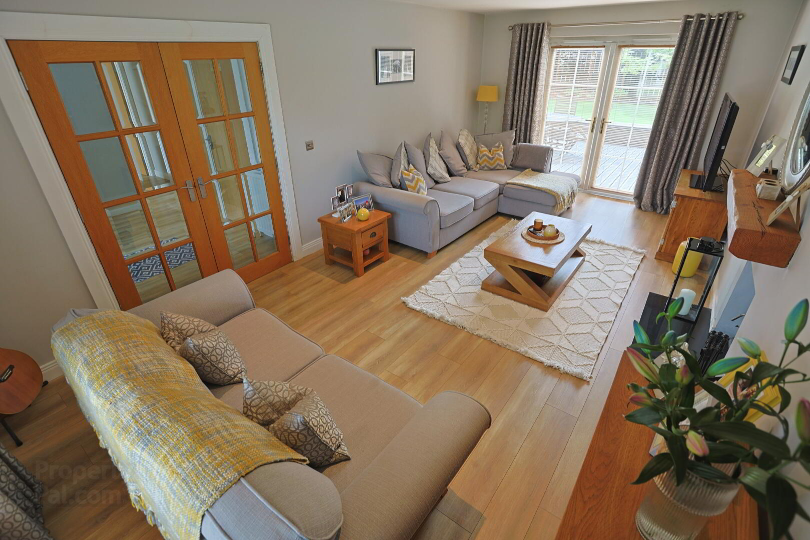 14 Roes Hill 12 of 68