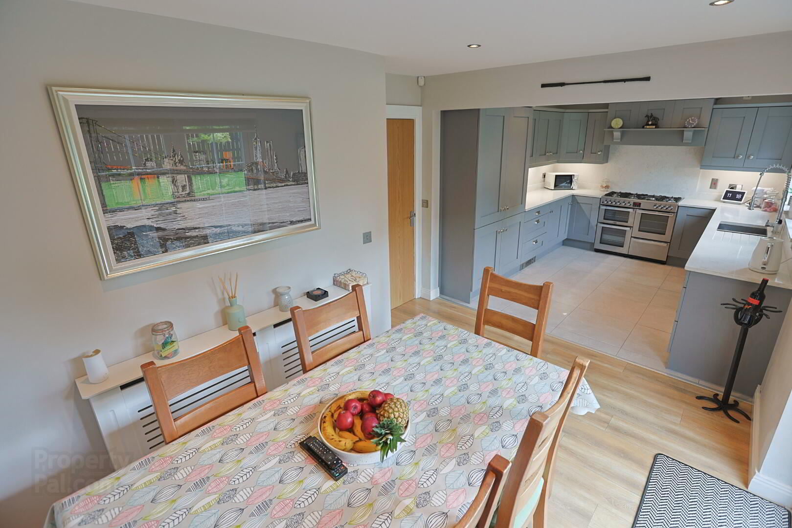 14 Roes Hill 24 of 68