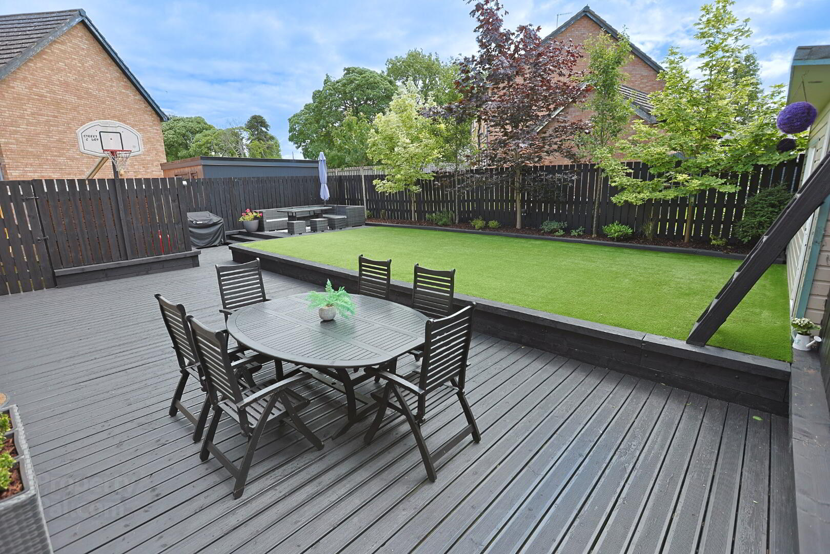 14 Roes Hill 64 of 68