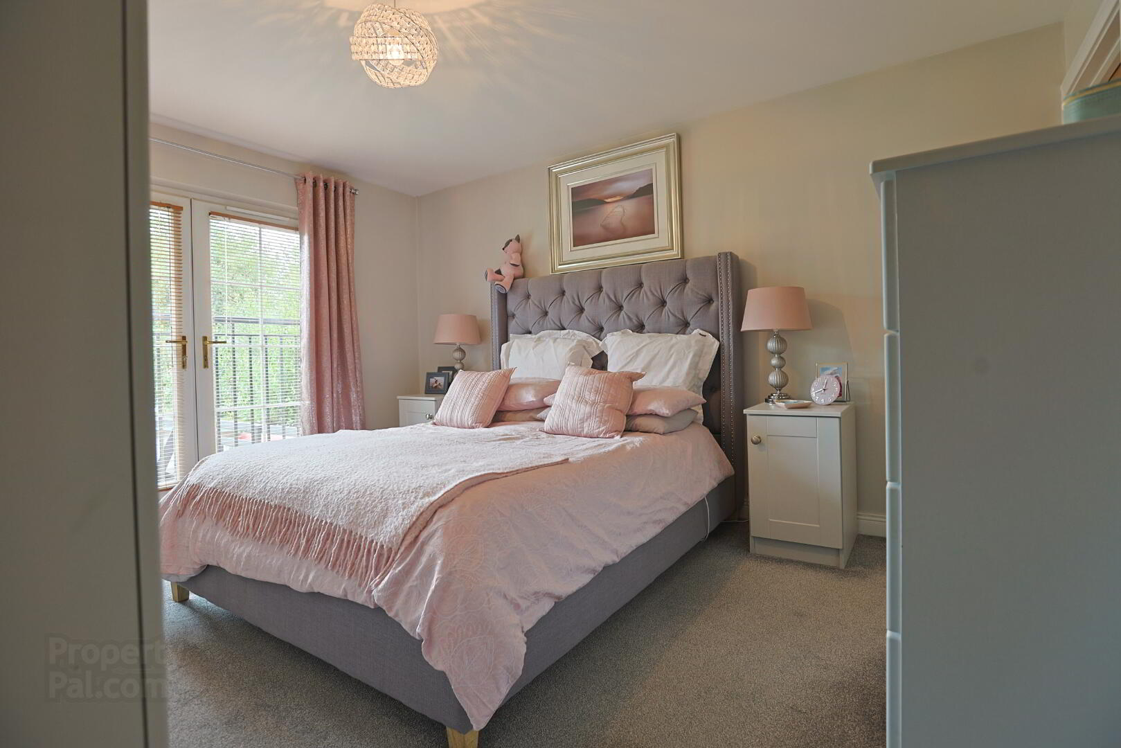 14 Roes Hill 33 of 68