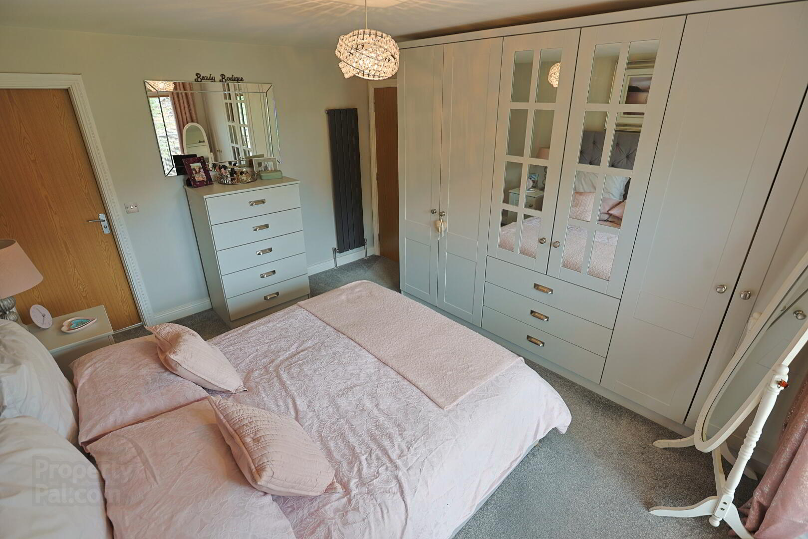 14 Roes Hill 34 of 68