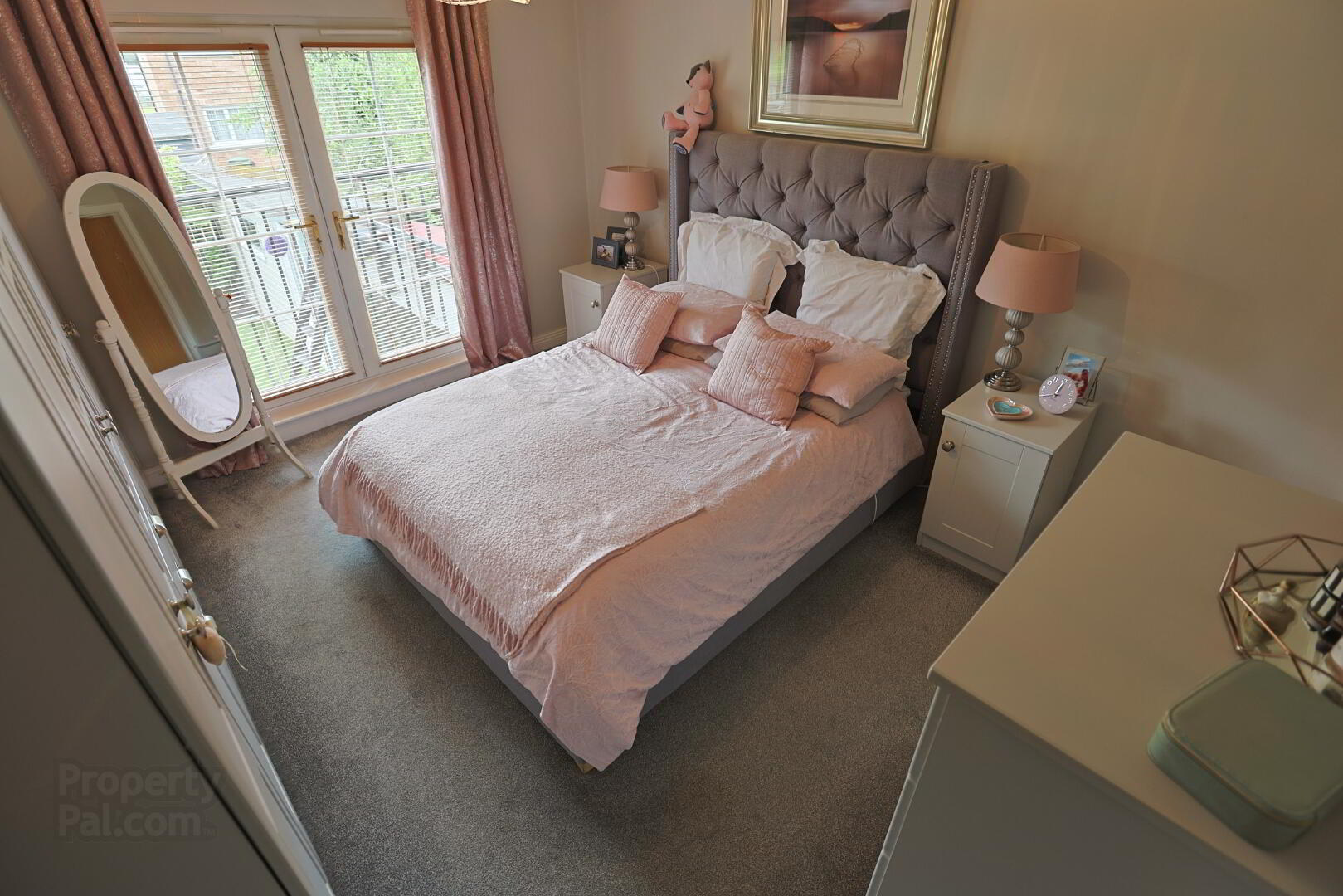 14 Roes Hill 36 of 68