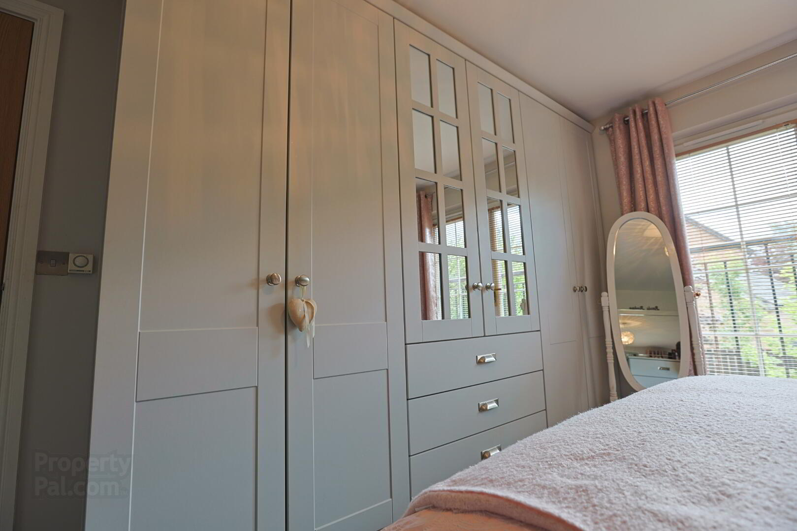 14 Roes Hill 39 of 68
