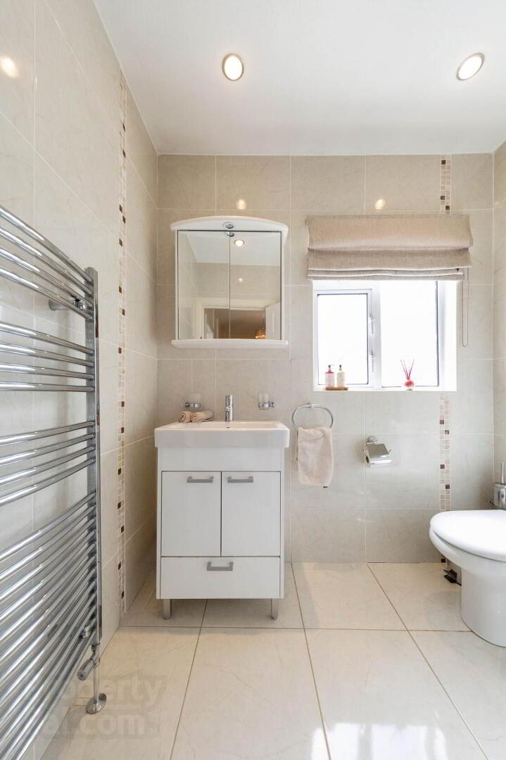 58 Meadow Vale 10 of 25