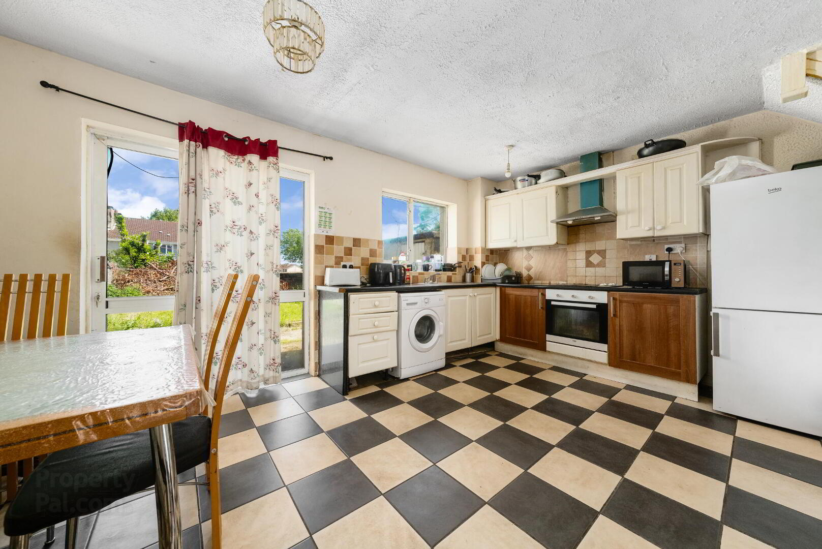 37 Oldchurch Crescent 10 of 24