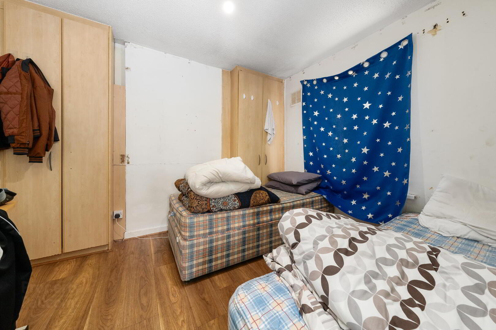 37 Oldchurch Crescent 13 of 24