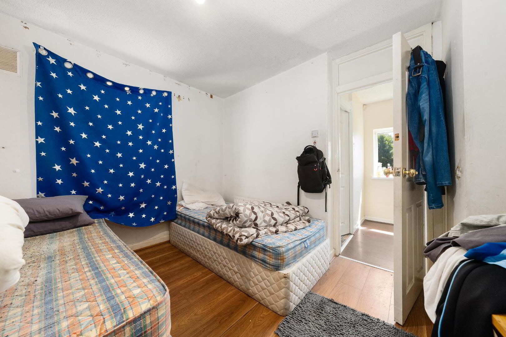 37 Oldchurch Crescent 14 of 24