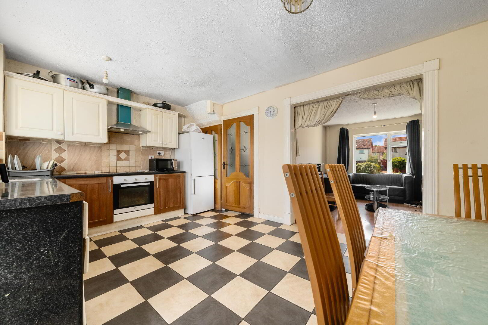 37 Oldchurch Crescent 8 of 24