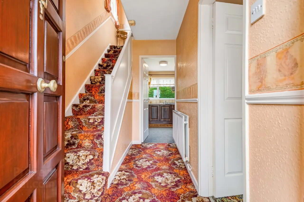 128 Boyne View 3 of 15