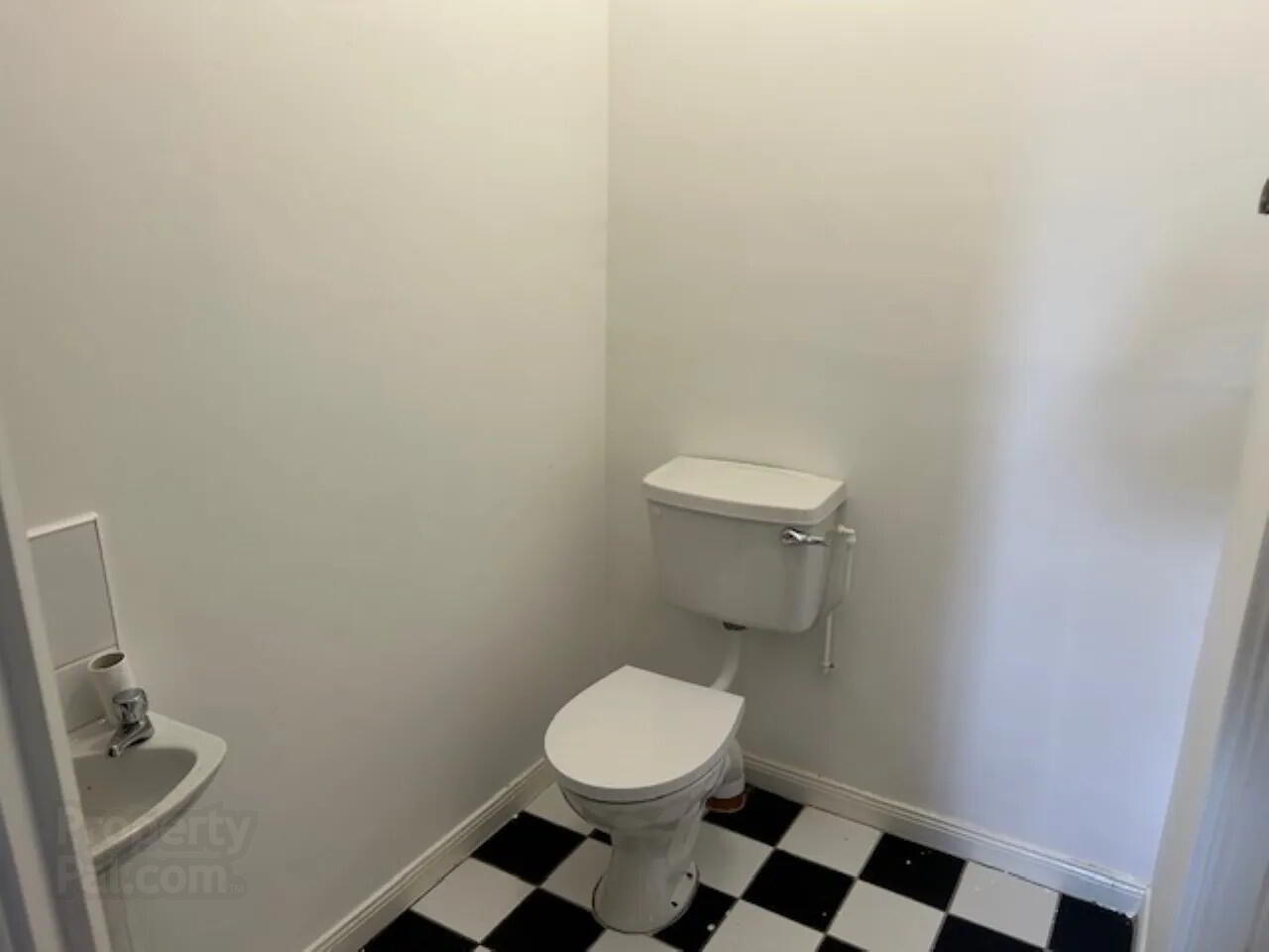 117 Manorfield 5 of 11
