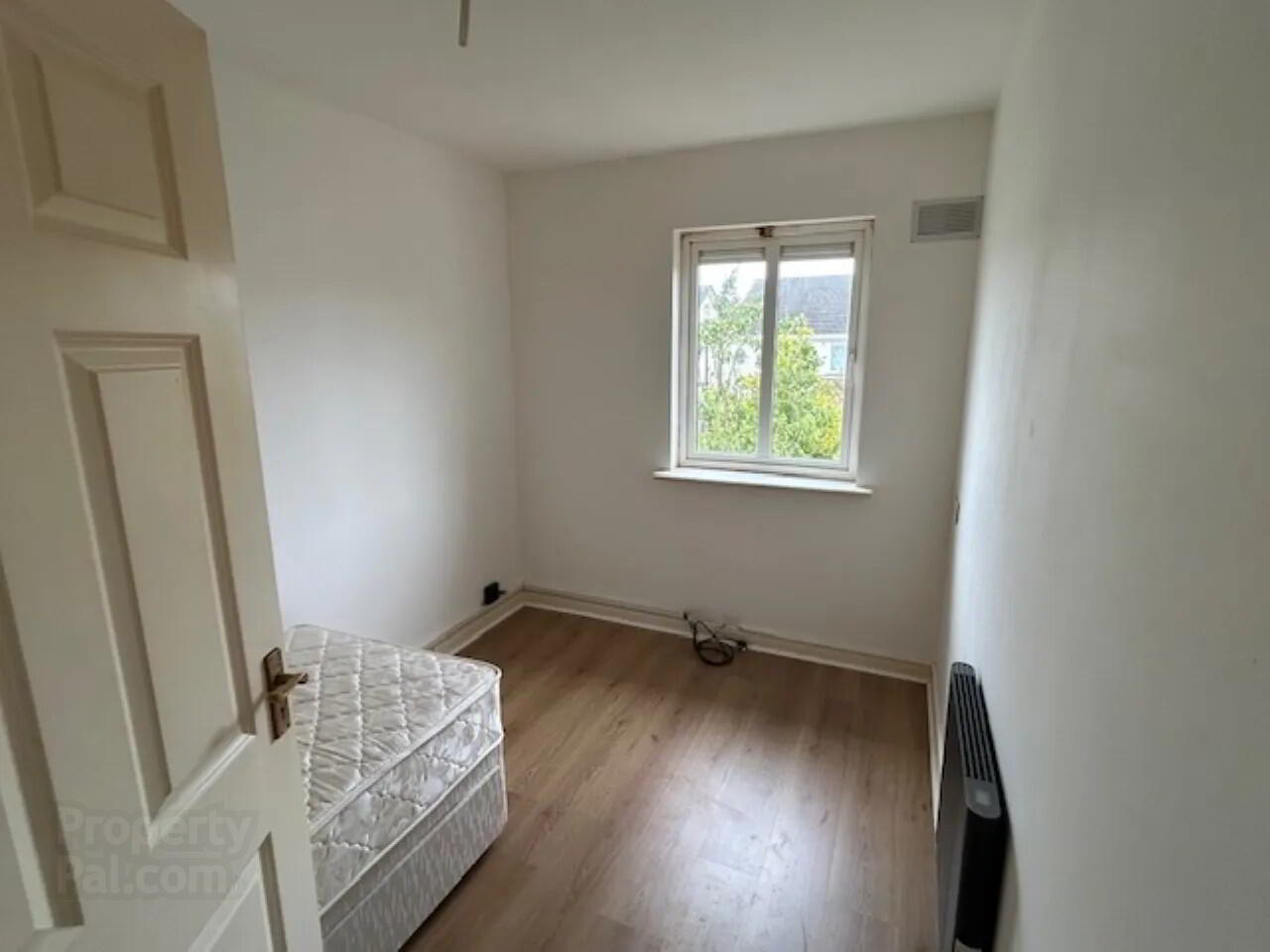 117 Manorfield 6 of 11