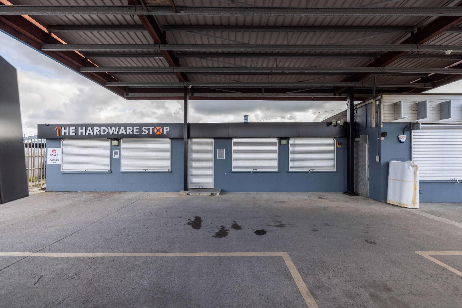 2 MIDWAY FILLING STATION AND RETAIL UNITS ( No.), 93/97 Tullyraine Road 8 of 10