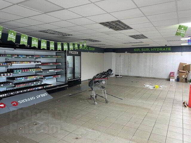 2 MIDWAY FILLING STATION AND RETAIL UNITS ( No.), 93/97 Tullyraine Road 10 of 10