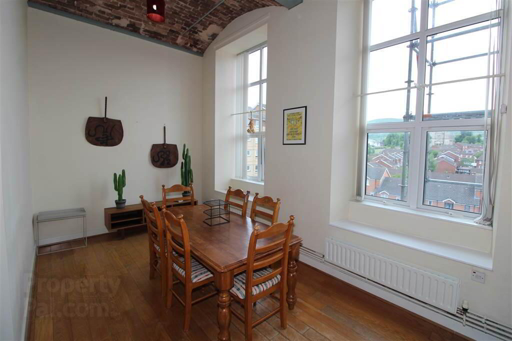 21 Linen Lofts 5 of 13