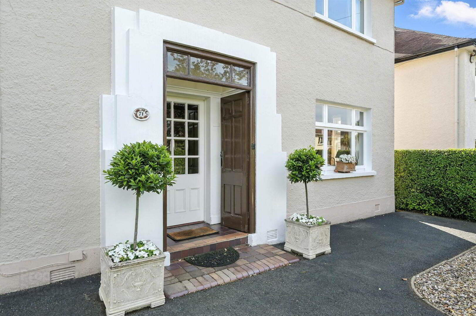 property description image