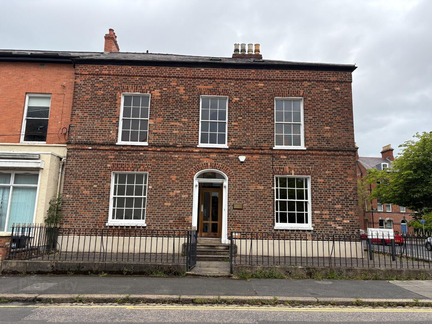 property description image