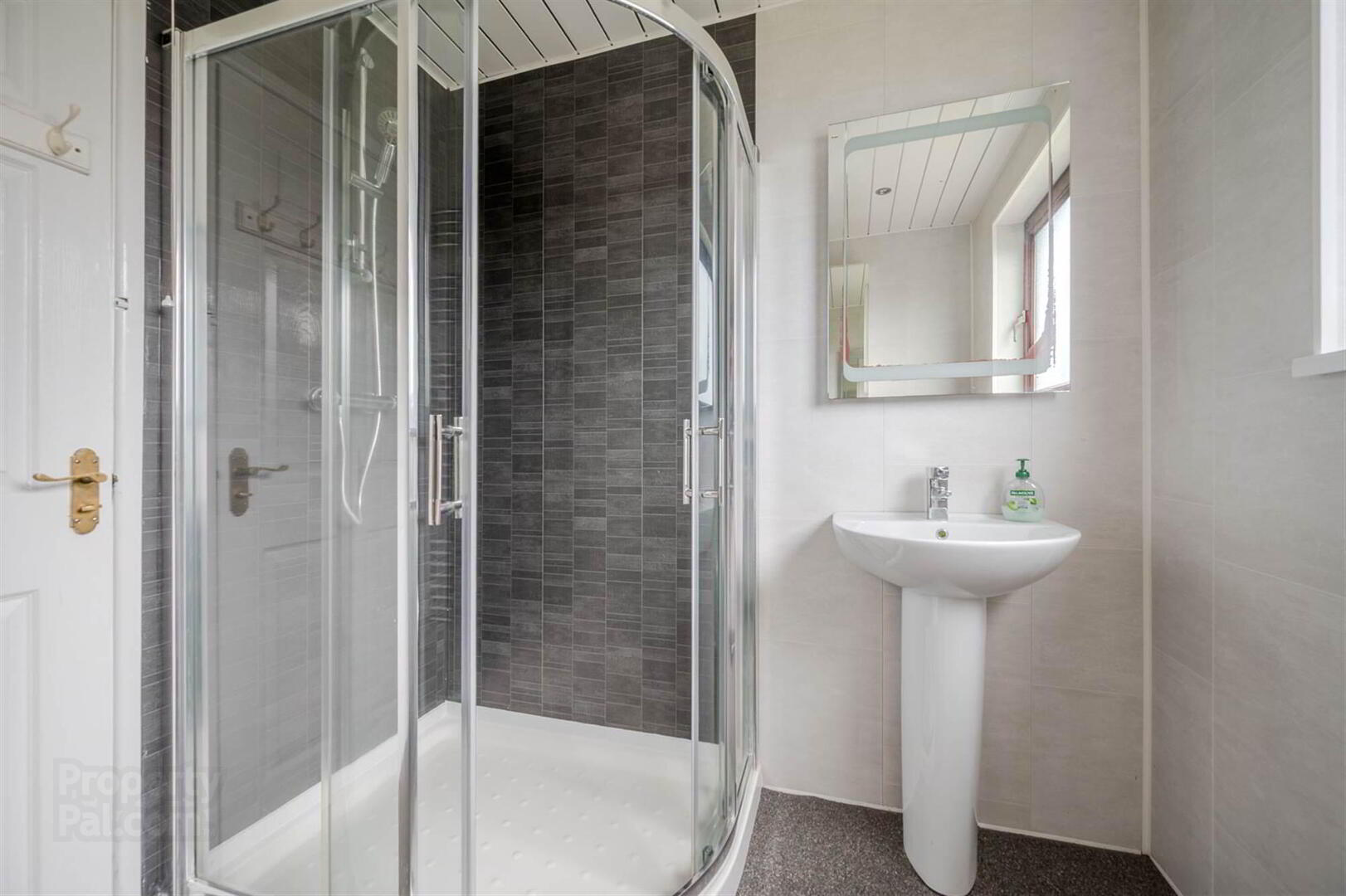 13 Ardmore Road 18 of 23
