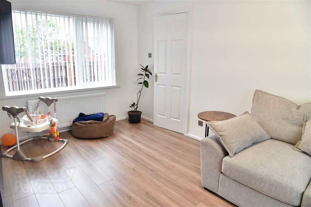26 Larne Street 8 of 37