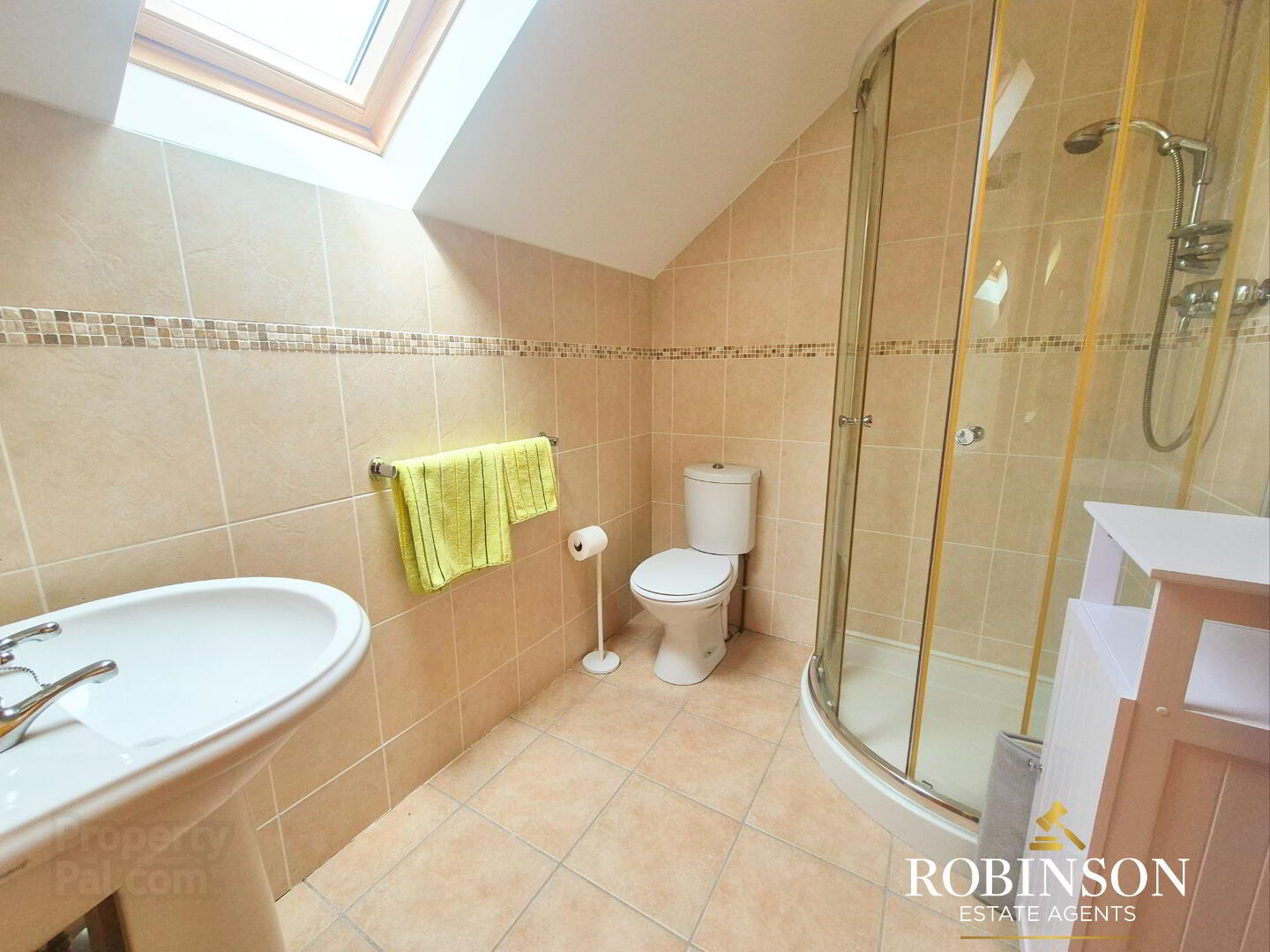 4 Bedroom House, Legland 12 of 15