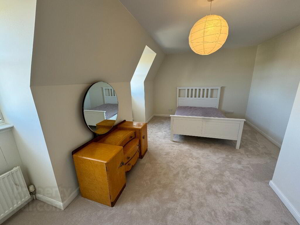 10 Maxwell Street 6 of 11