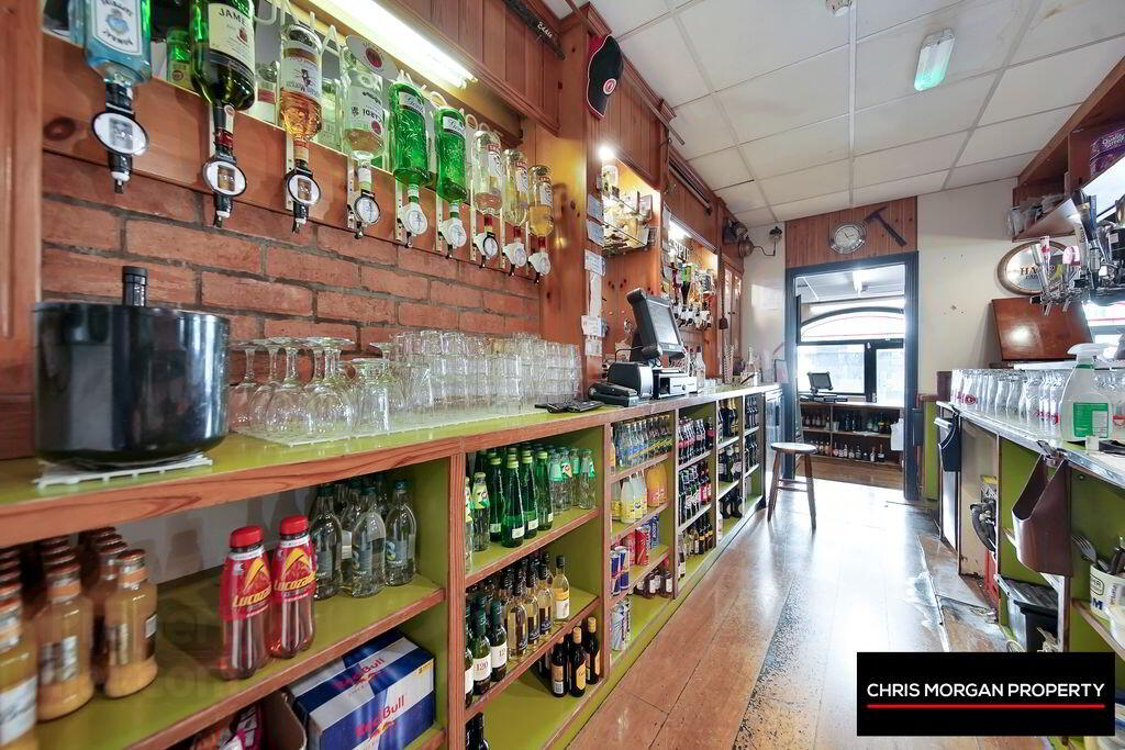 Donaghy's Bar, 26 William Street 10 of 40