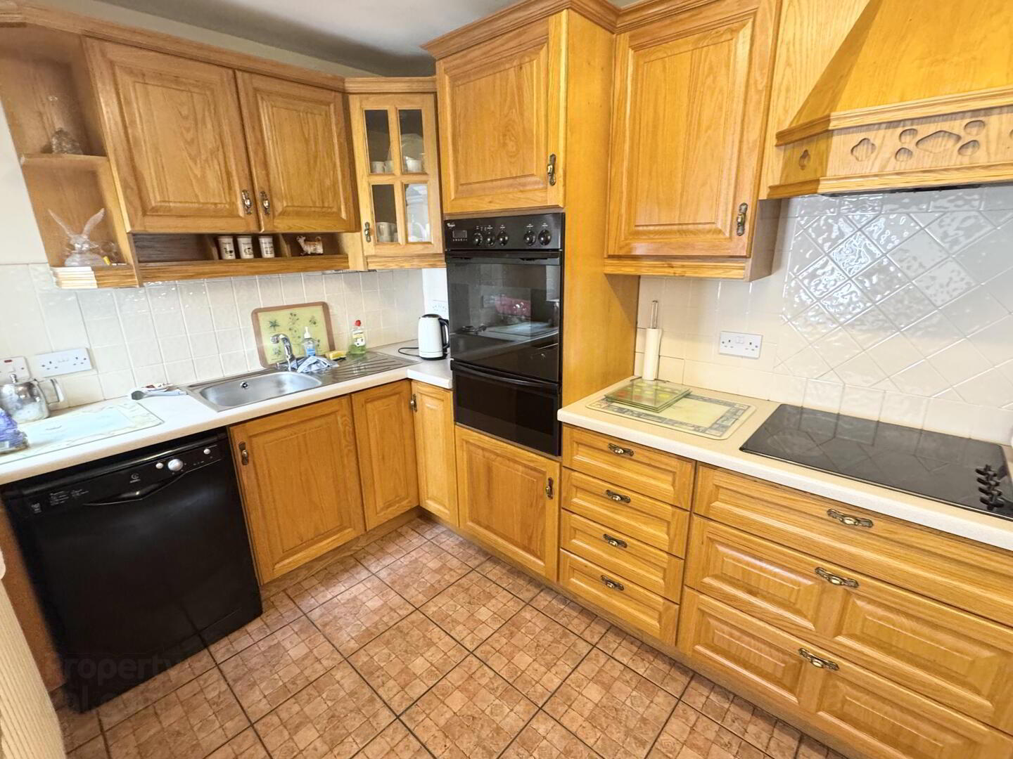 1 Meadow View Crescent 9 of 18
