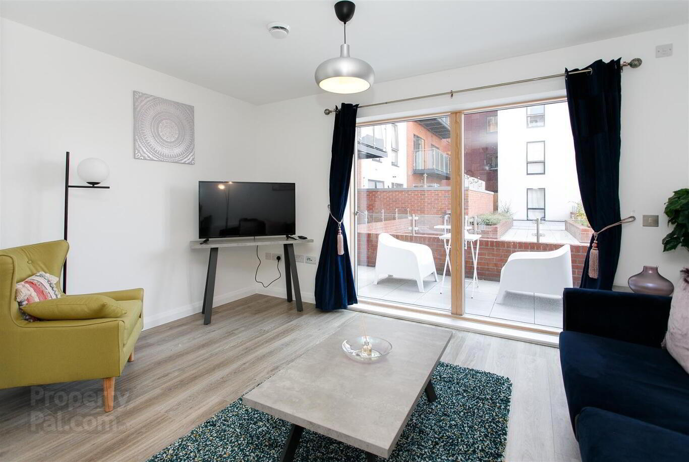 202 Portland 88, 55 Ormeau Road 4 of 19