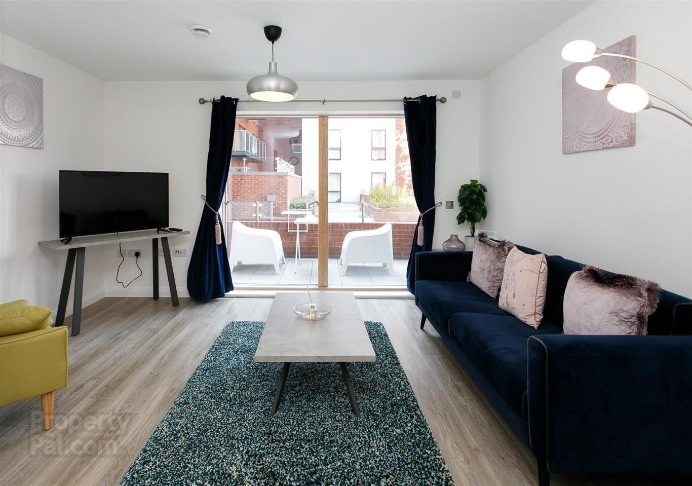 202 Portland 88, 55 Ormeau Road 5 of 19
