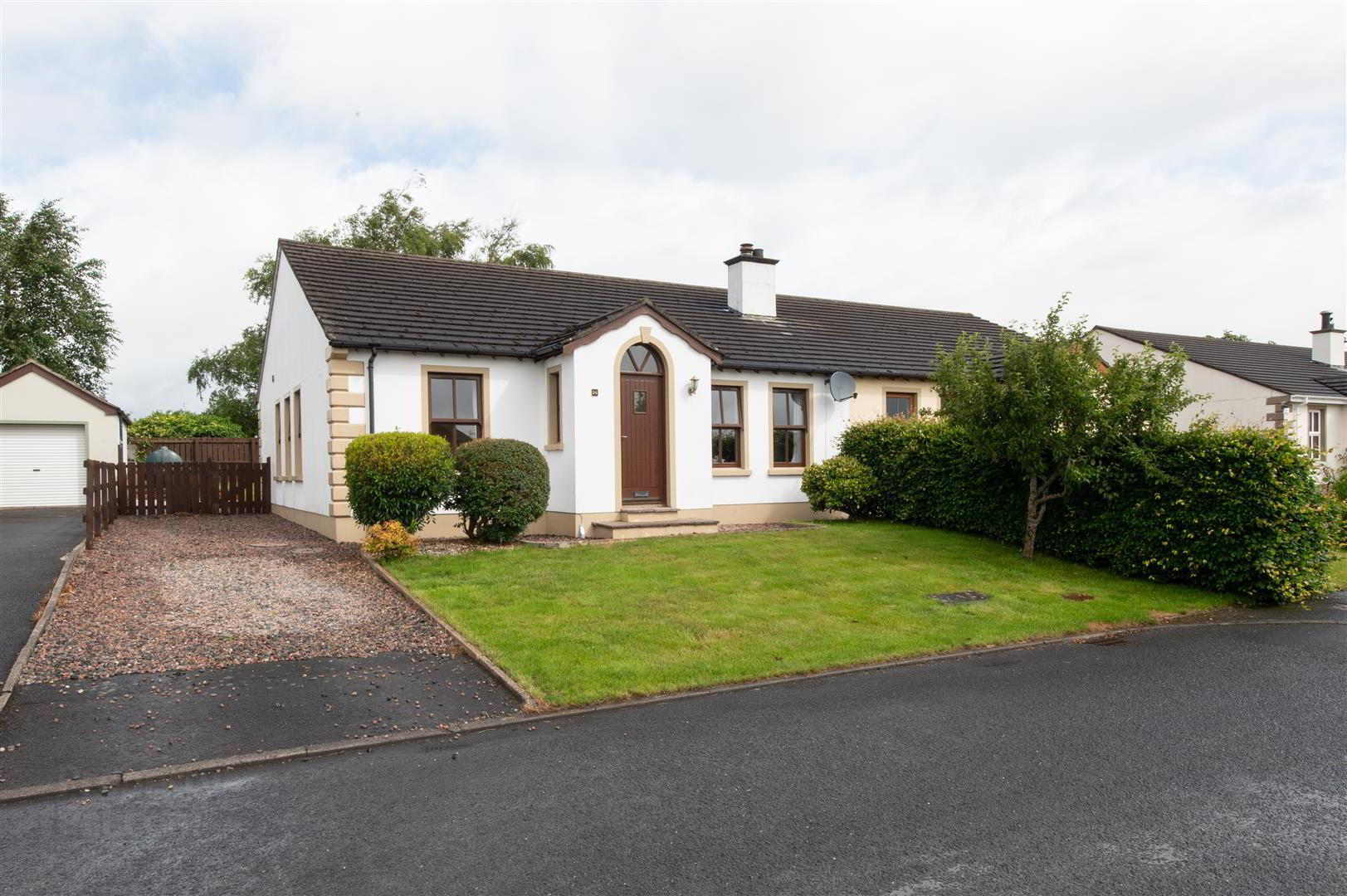 24 Castle Wood 1 of 21