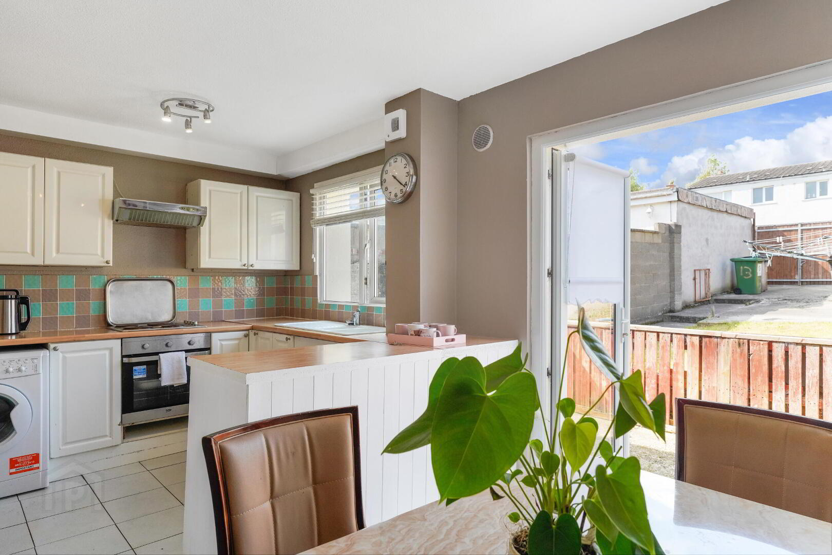 13 Valeview Drive 14 of 33