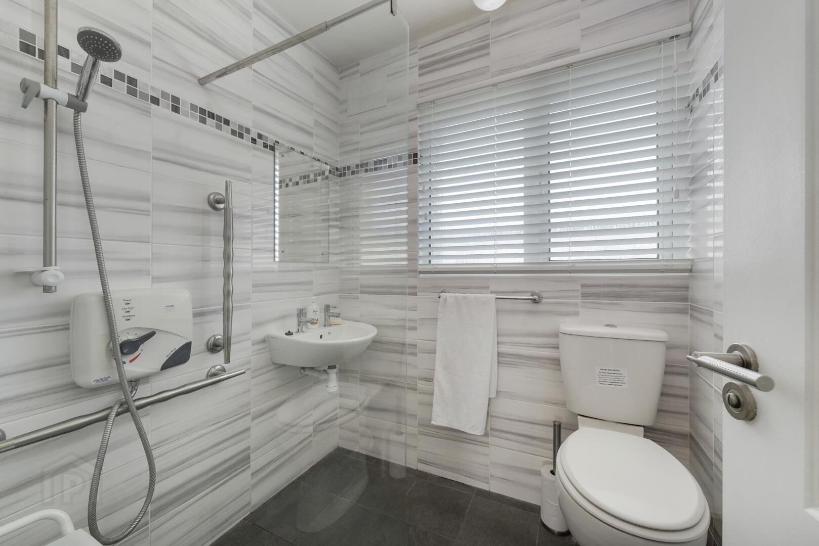 13 Valeview Drive 22 of 33
