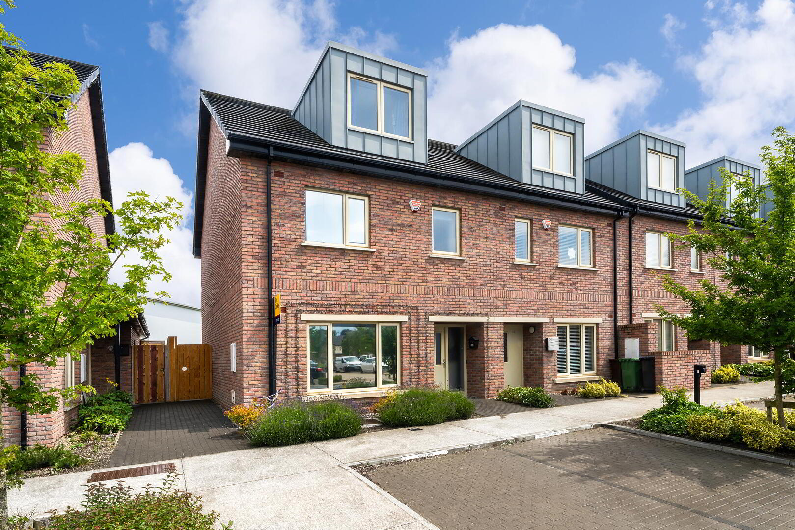 58 Parklands Place 1 of 32